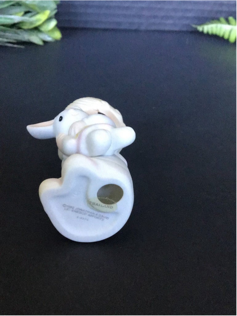 Precious Moments “Jesus Loves me” figurine - Picture 5 of 5